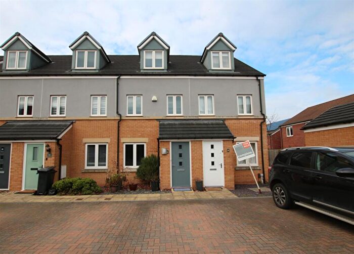 3 Bedroom Town House To Rent In Long Culvering, Cranbrook, Exeter, EX5