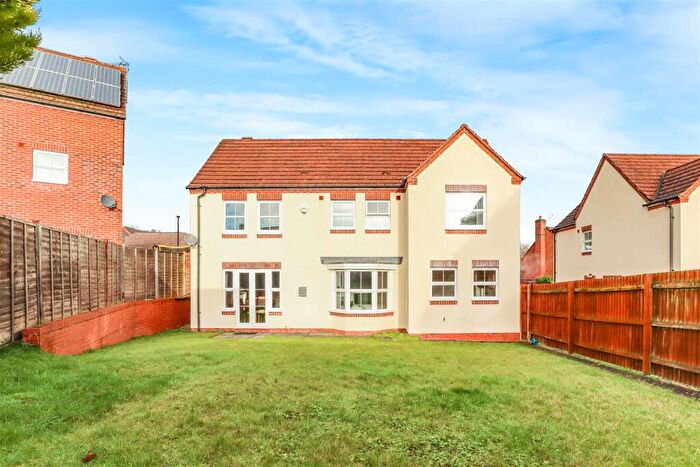 4 Bedroom Detached House For Sale In Ten Shilling Drive, Coventry, CV4