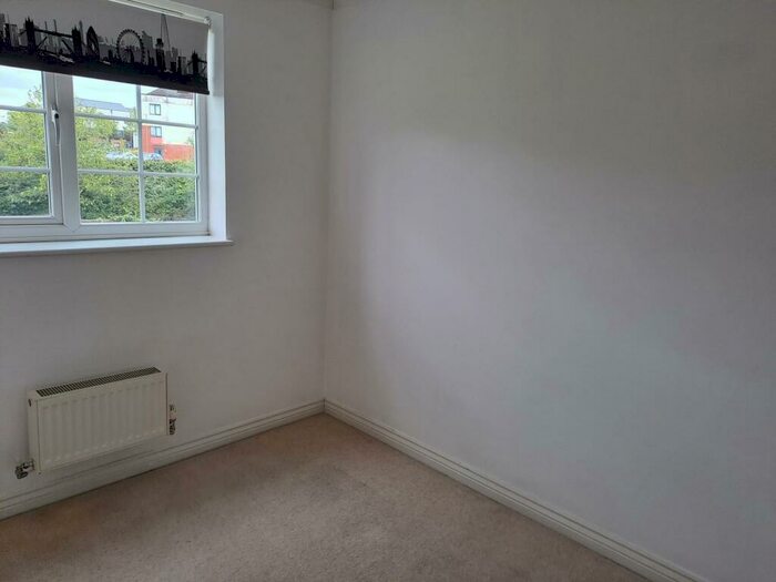 4 Bedroom Town House To Rent In Bardsley Close, St James Park, Colchester, CO4