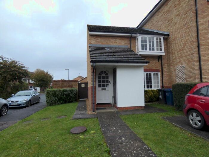 2 Bedroom Maisonette To Rent In Tamarin Gardens, Cherry Hinton, Cambridge, CB1