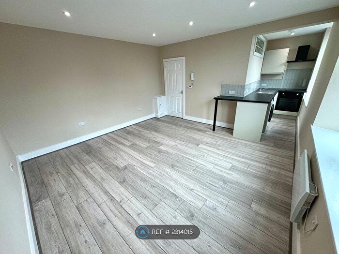 Studio To Rent In Oxford Street, Guiseley, Leeds, LS20