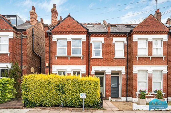 4 Bedroom Apartment For Sale In Stanley Road, East Finchley, London, N2