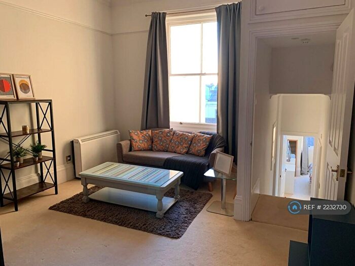 1 Bedroom Flat To Rent In Brunswick Place, Hove, BN3