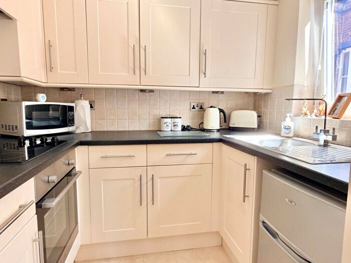 1 Bedroom Retirement Property For Sale In High Street, Tewkesbury, GL20