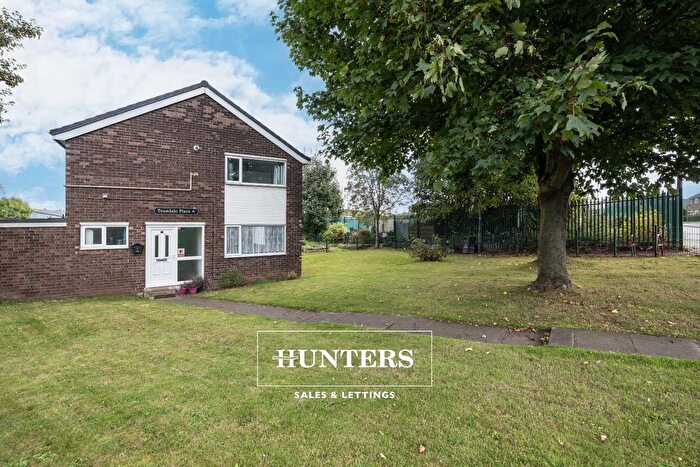 4 Bedroom Semi-Detached House To Rent In Teesdale Place, Knottingley, WF11