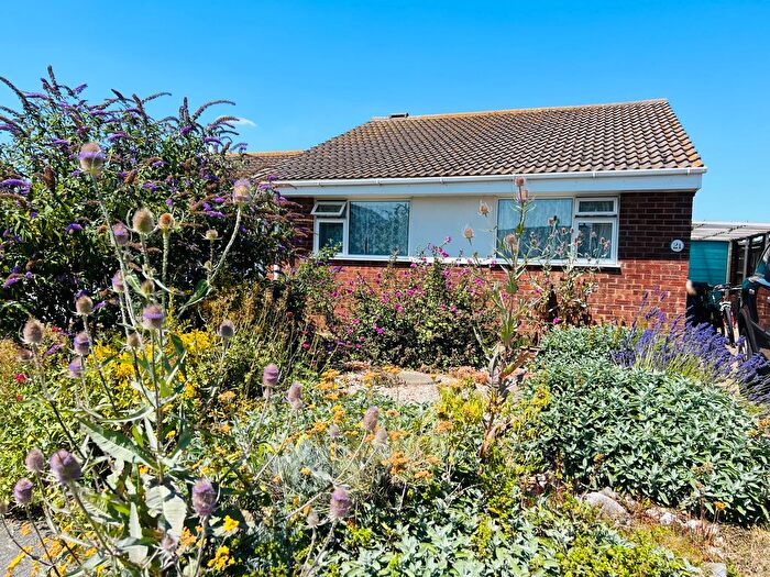 2 Bedroom Bungalow To Rent In Rosemount Close, Seaford, BN25