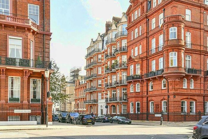 3 Bedroom Terraced House To Rent In Cadogan Square, London, SW1X