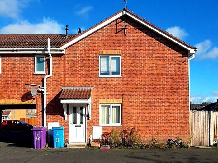 2 Bedroom Flat For Sale In October Drive, Liverpool, Merseyside, L6