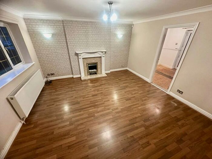 3 Bedroom Detached House To Rent In Chapel Lane, Carlton, Barnsley, S71