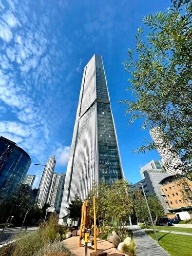 1 Bedroom Flat To Rent In Marsh Wall, London, E14