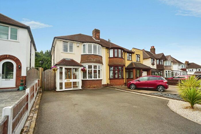 3 Bedroom Semi-Detached House For Sale In Oakham Drive, Dudley, DY2