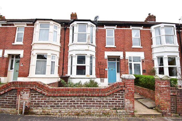 3 Bedroom Terraced House For Sale In Findon Road, Gosport, PO12