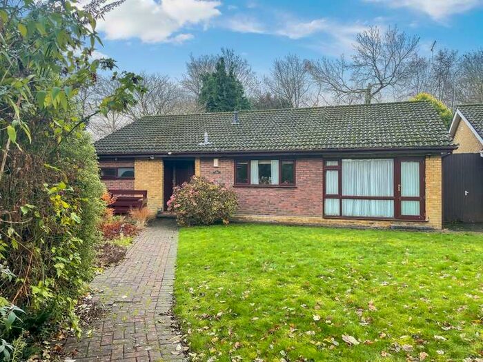 3 Bedroom Bungalow To Rent In Audrey Close, Beckenham, BR3