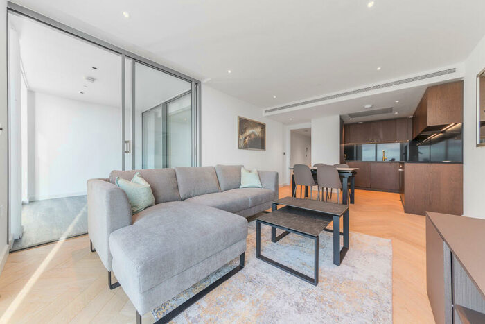 2 Bedroom Apartment To Rent In Marsh Wall, London, E14