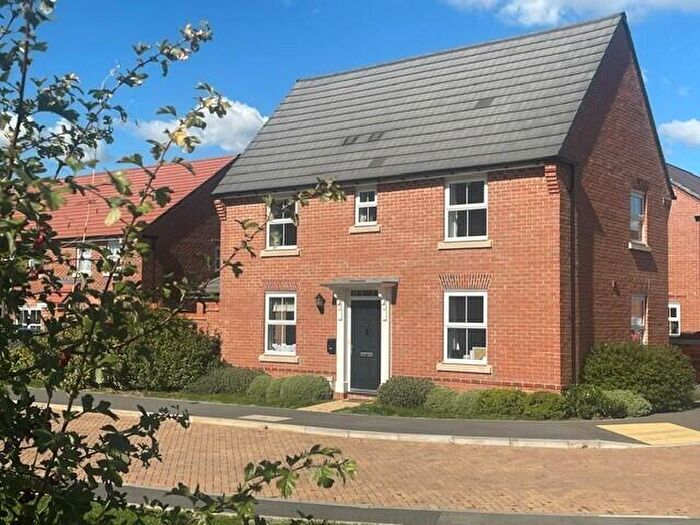 3 Bedroom Detached House For Sale In Collingbourn Road, Grove, Wantage, Oxfordshire, OX12