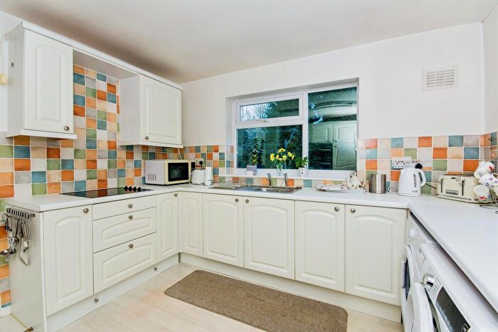 2 Bedroom Detached Bungalow For Sale In Daniels Gate, Long Sutton, Spalding, PE12
