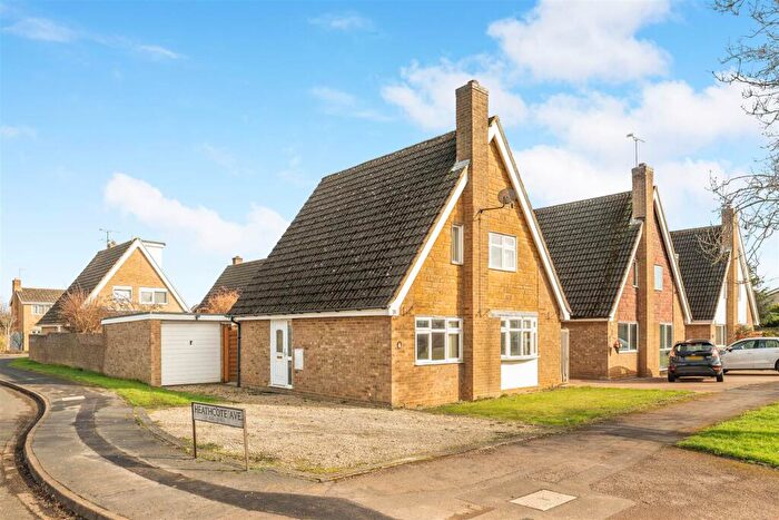 3 Bedroom Detached House For Sale In Elton Road, Banbury, OX16