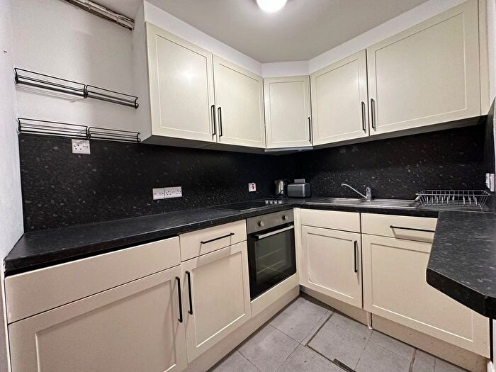 1 Bedroom Flat To Rent In Priory Green Estate, Kings Cross, N1