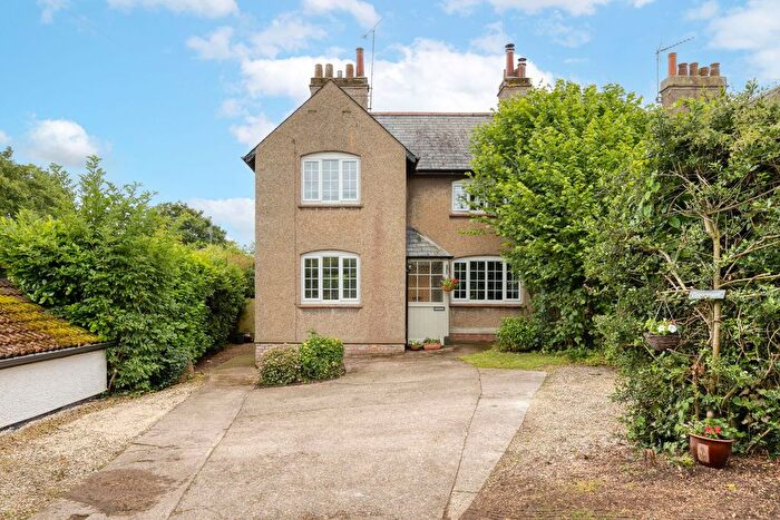 3 Bedroom Semi-Detached House For Sale In Pondside, Graveley, SG4