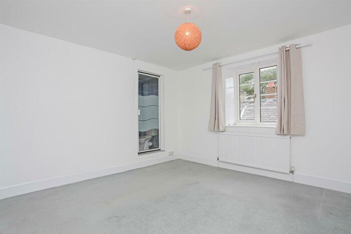 2 Bedroom Cottage To Rent In High Street, Kidlington, OX5