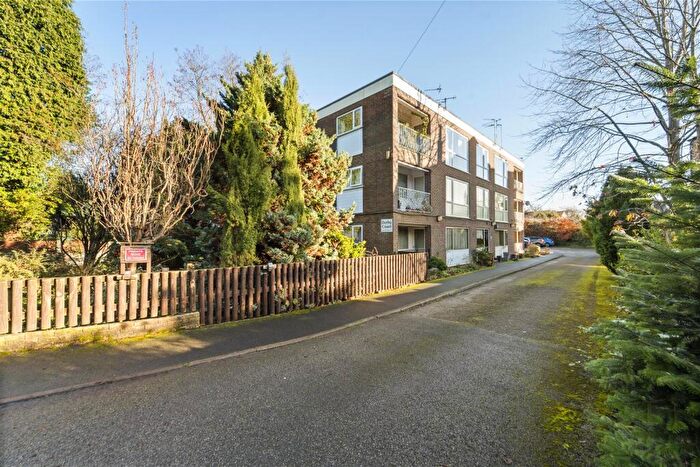 2 Bedroom Apartment For Sale In Derby Court, Derbyshire Road, Sale, M33