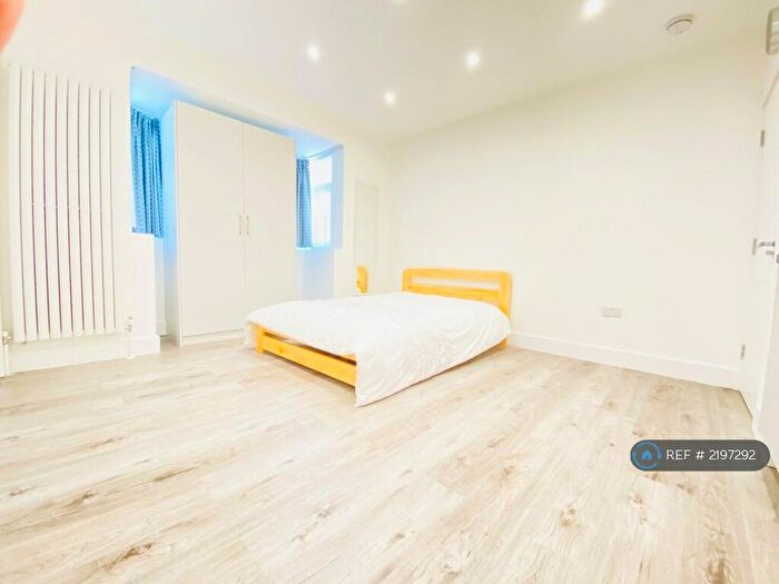 Studio To Rent In Middlesex, Pinner, HA5