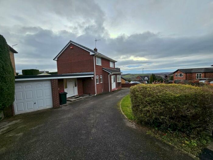 4 Bedroom Detached House To Rent In Strafford Crescent, Rotherham, S60