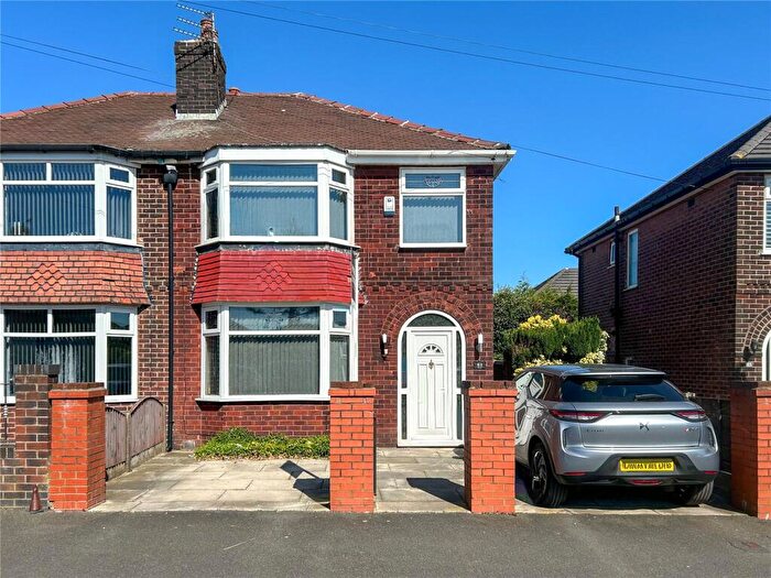 3 Bedroom Semi-Detached House For Sale In Butterworth Lane, Chadderton, Oldham, Greater Manchester, OL9