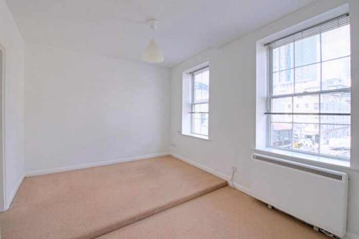1 Bedroom Apartment To Rent In Old Castle Street, Spitalfields, E1