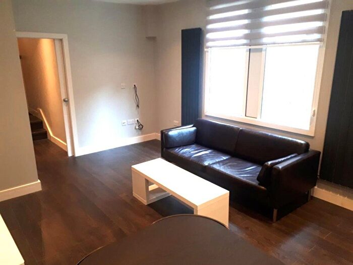 1 Bedroom Flat To Rent In Weston Park, Crouch End, N8