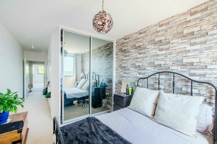 3 Bedroom Maisonette To Rent In Rotherhithe New Road, Bermondsey, London, SE16