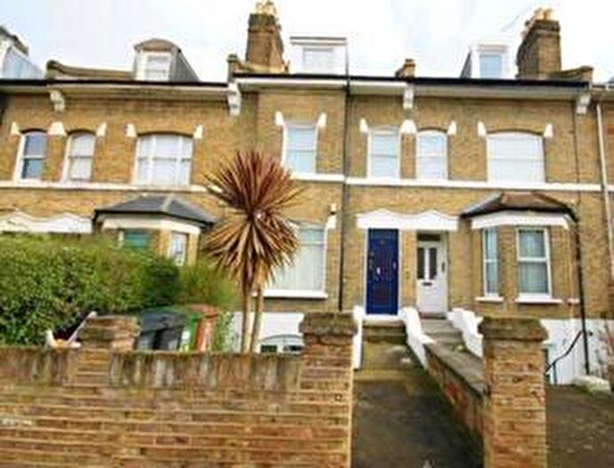 1 Bedroom Flat To Rent In Wisteria Road, London, SE13