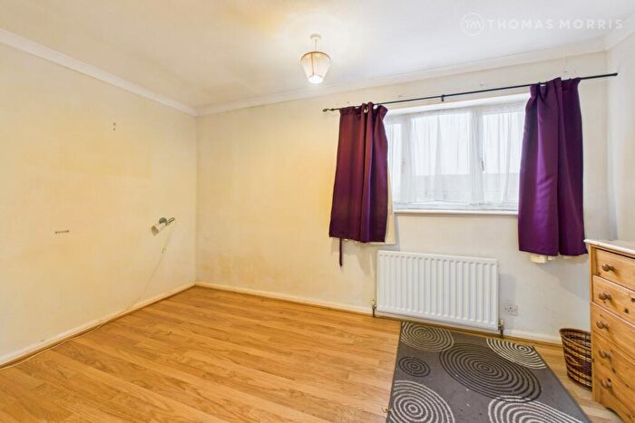 3 Bedroom Terraced House For Sale In Osprey Road, Biggleswade, Bedfordshire, SG18 - Photo 11