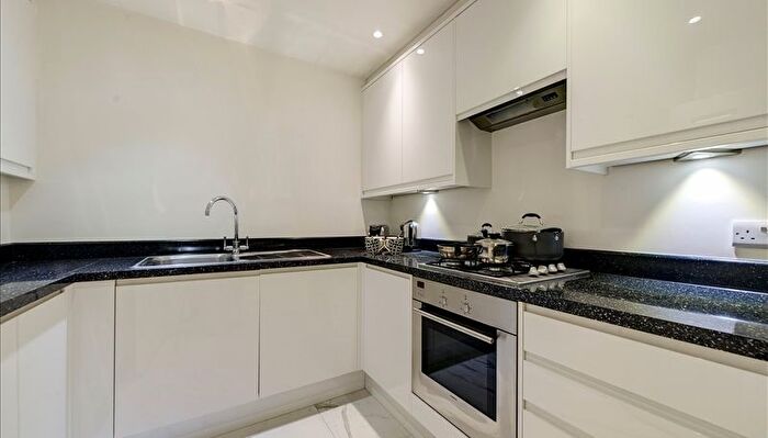 4 Bedroom Flat To Rent In Lexham Gardens, Kensington, London, W8