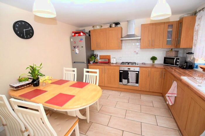 3 Bedroom Terraced House To Rent In Howards Road, Plaistow, E13