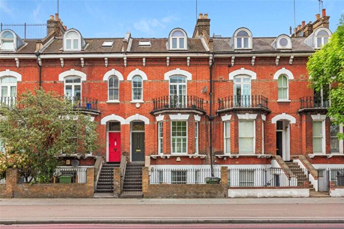 2 Bedroom Apartment For Sale In Kennington Oval, London, SE11