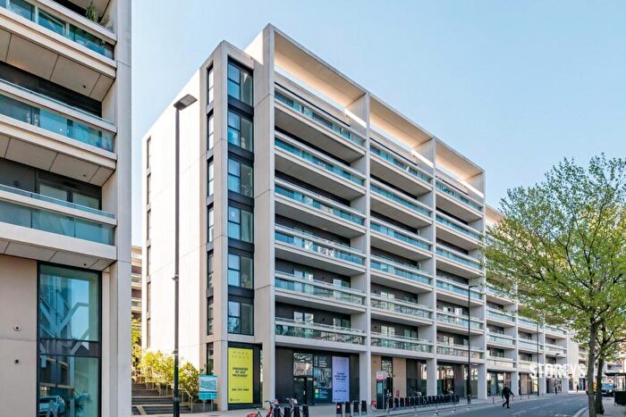 2 Bedroom Apartment To Rent In York Way, Kings Cross, London, N7