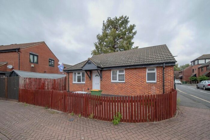 3 Bedroom Flat To Rent In Remington Road, London, E6