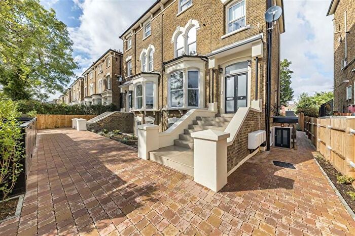 2 Bedroom Flat For Sale In Northbrook Road, London, SE13