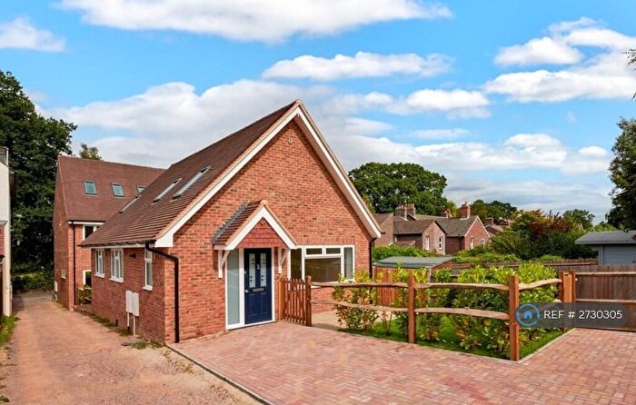 2 Bedroom Bungalow To Rent In Lower Road, Haselmere, GU27