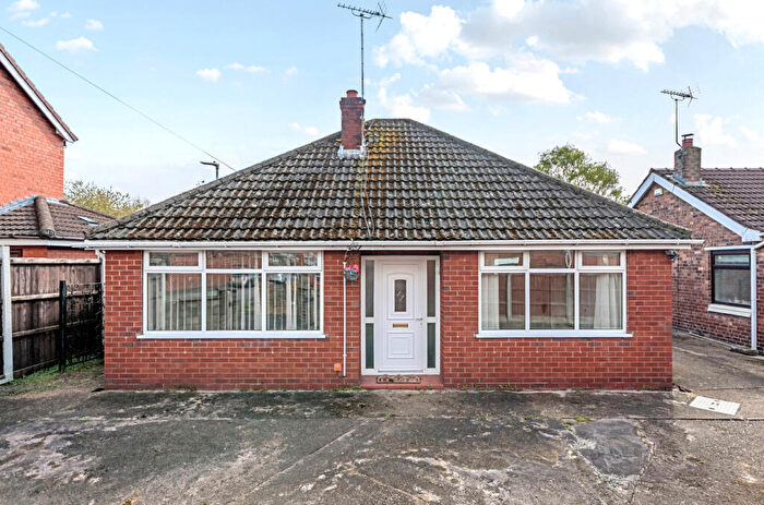 2 Bedroom Bungalow For Sale In Tynedale Avenue, Crewe, Cheshire, CW2