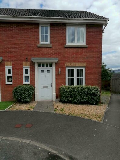 3 Bedroom Property To Rent In Cyfarthfa Rise, Heolgerrig, Merthyr Tydfil, CF48