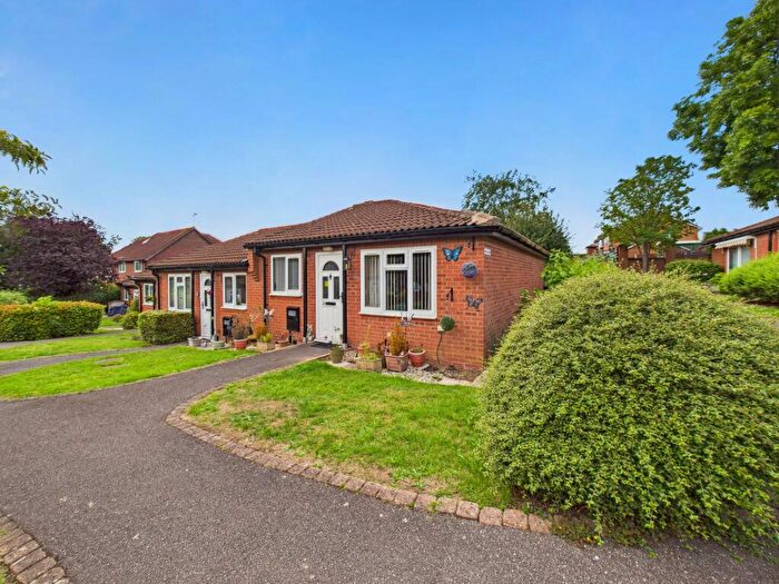 2 Bedroom Semi-Detached Bungalow For Sale In Meadowlark Grove, Oakwood, DE21