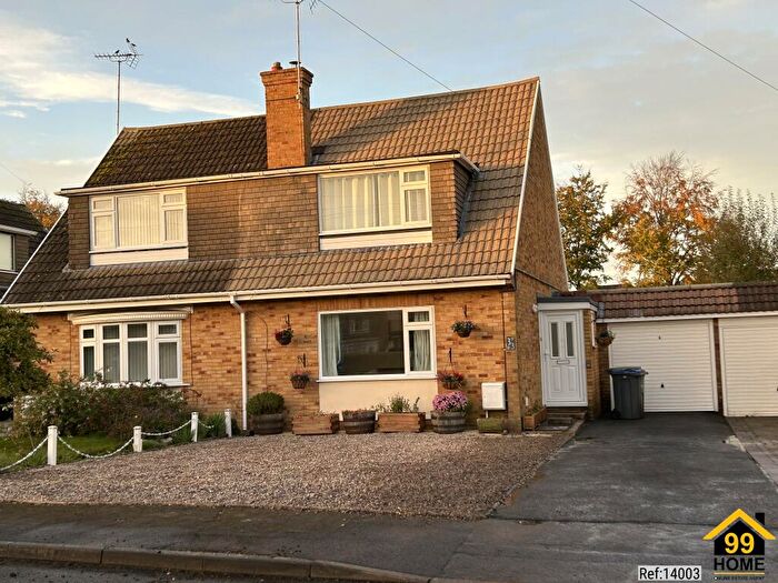 3 Bedroom Semi-Detached House To Rent In Barley Close, Warminster, Wiltshire, BA12