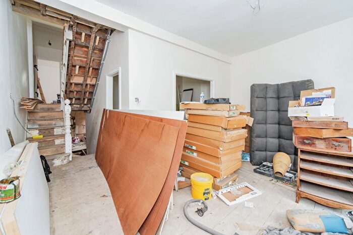 3 Bedroom Terraced House For Sale In Plum Lane, London, SE18