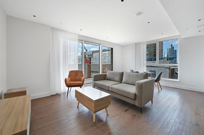 2 Bedroom Flat To Rent In Gasholder Place, Oval Village, London, SE11