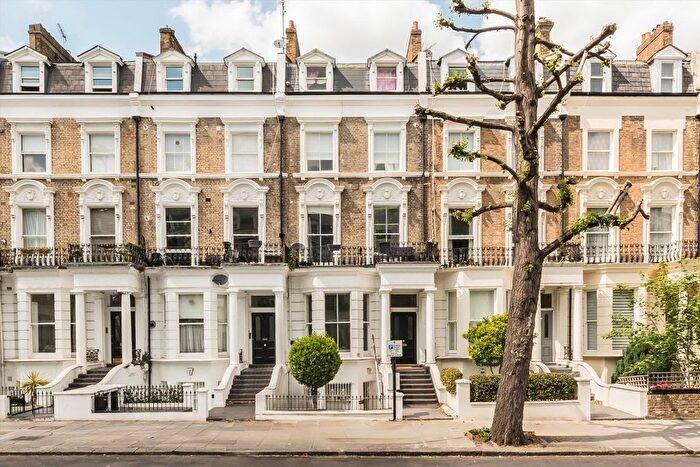 2 Bedroom Flat For Sale In Sutherland Avenue, Maida Vale, W9