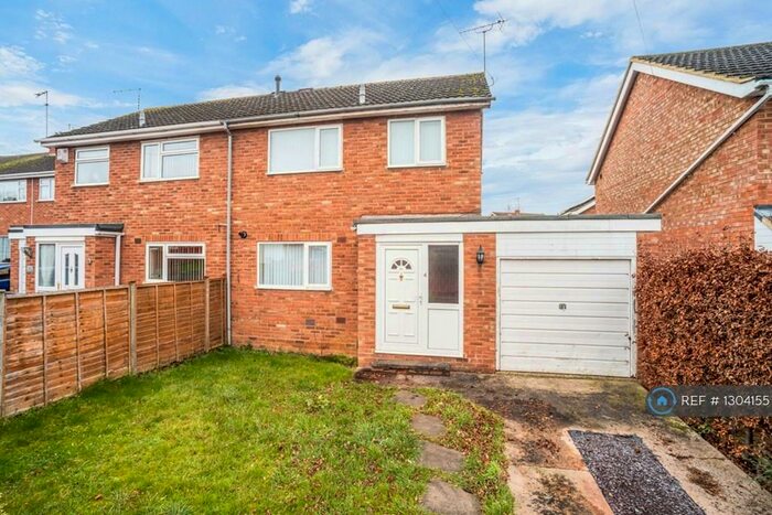 2 Bedroom Semi-Detached House To Rent In Bates Close, Higham Ferrers, NN10