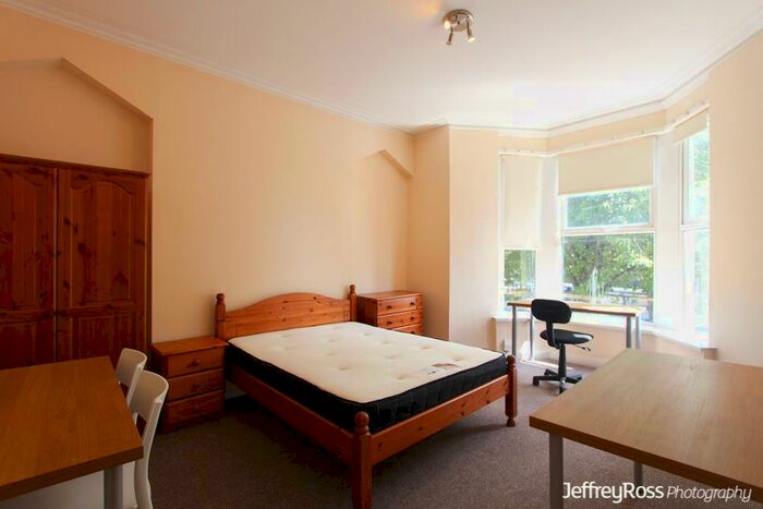 8 Bedroom Private Hall To Rent In Richmond Road, Roath, CF24