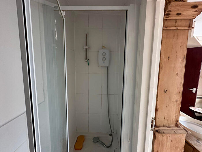 Studio To Rent In Iffley Road, Oxford, OX4